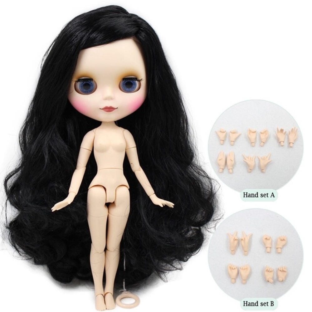 Blythe doll